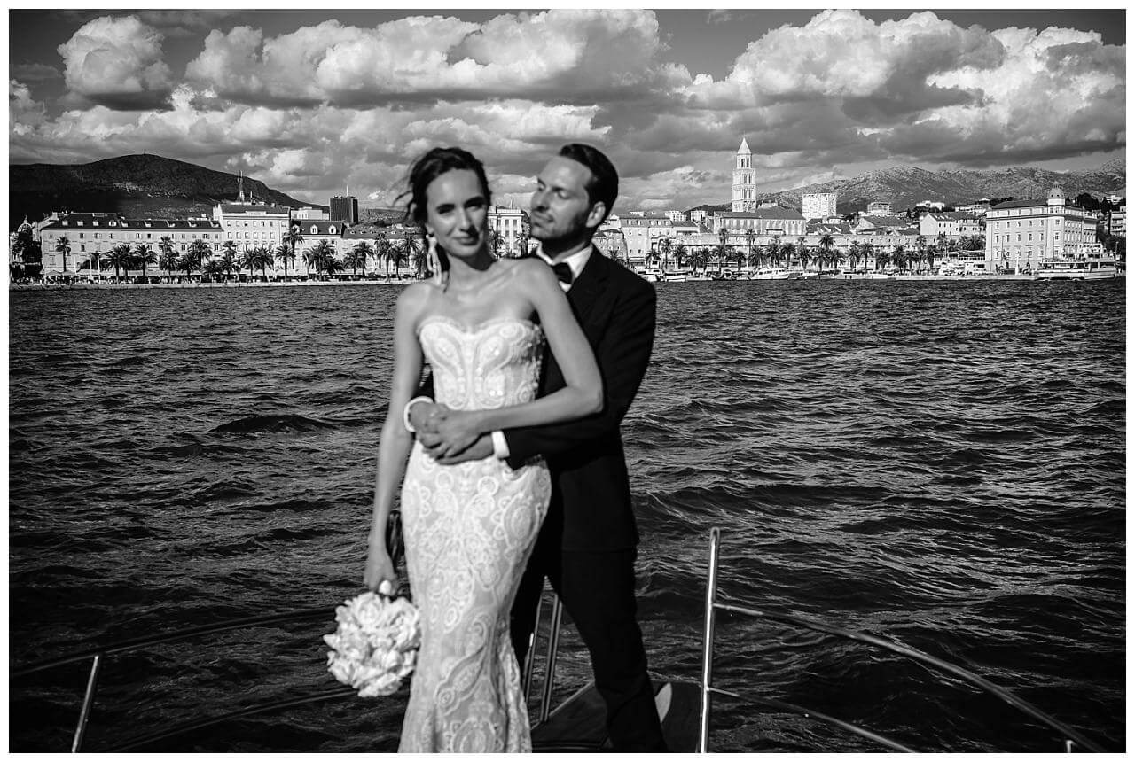Brautpaar auf Boot Real Wedding Kroatien, wedding in croatia,hochzeitsplanerin kroatien, hochzeit in kroatien