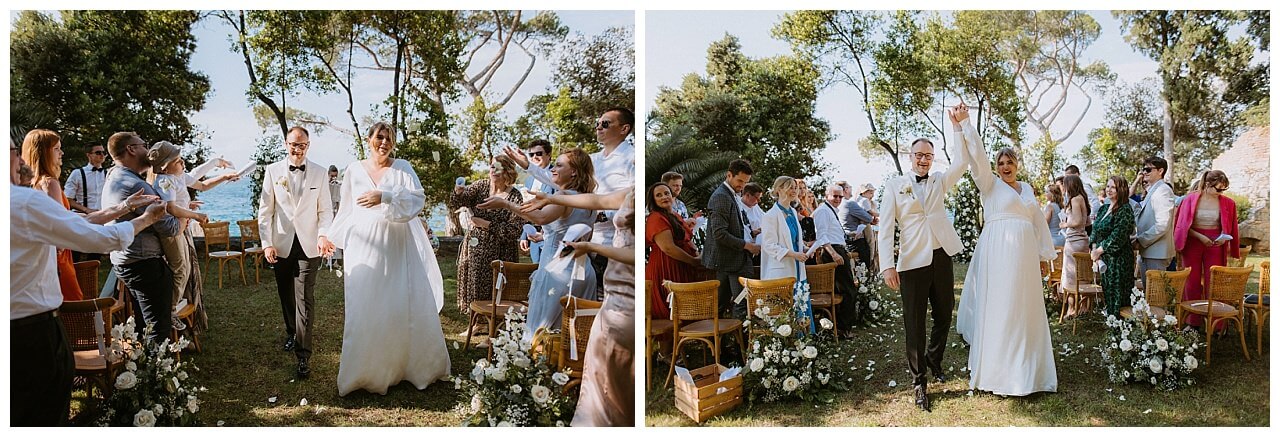 Brautpaar in weiß nach ihrer Freien Trauung mit Blick aufs Meer bei ihrer Hochzeit in Istrien Kroatien