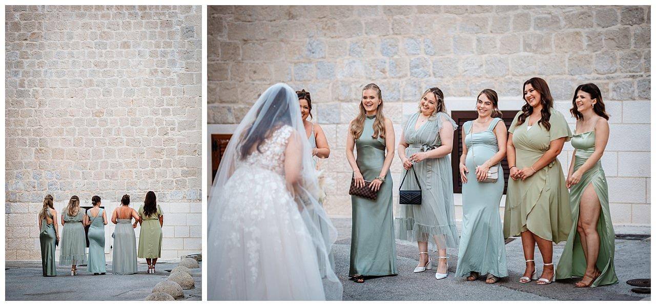 Braut und Brautjungfern vor Steinmauer Bei einer Hochzeit in Kroatien
